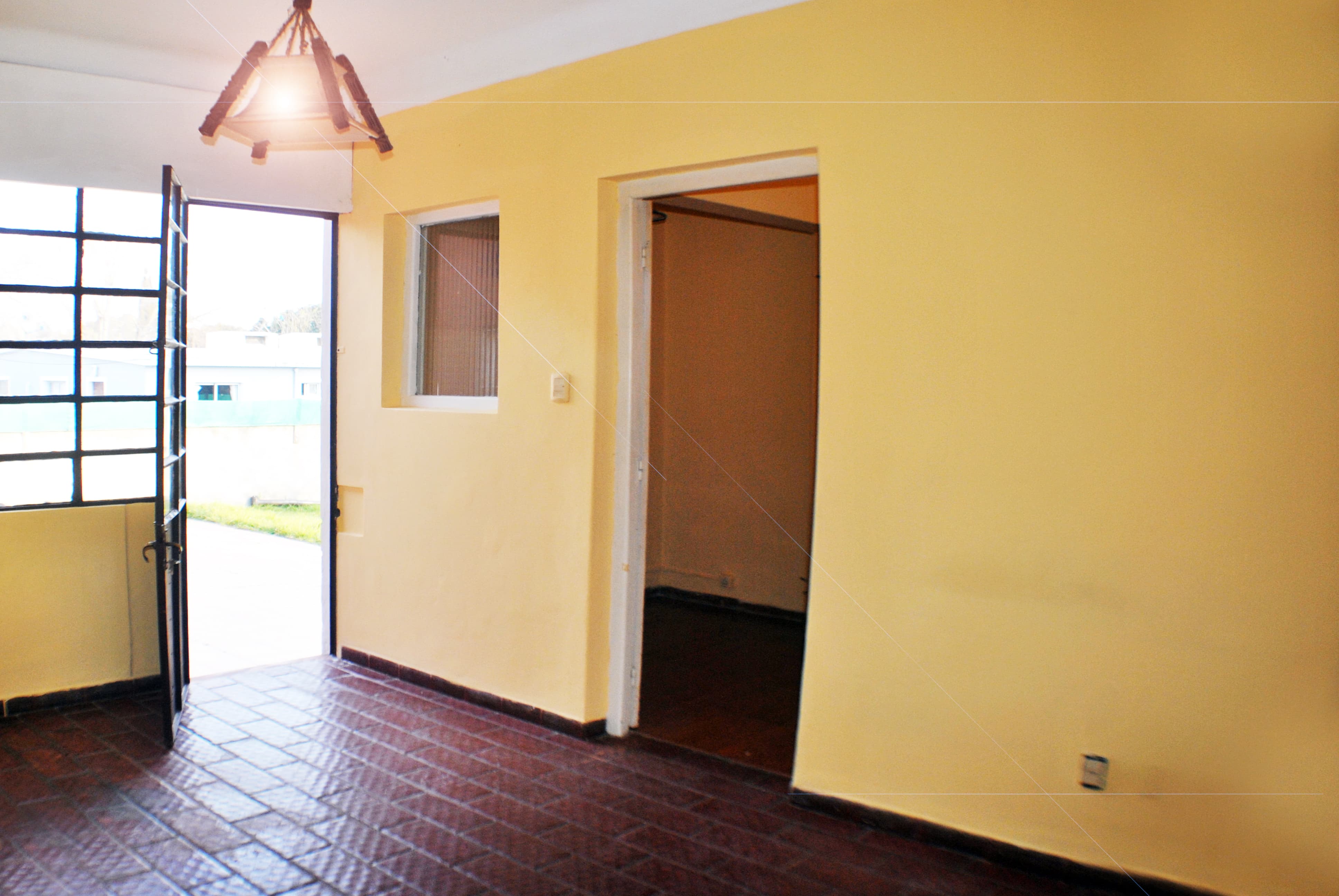 Imagen 8 de Casa de grandes dimensiones, ambientes espaciosos, confortables y luminosos.