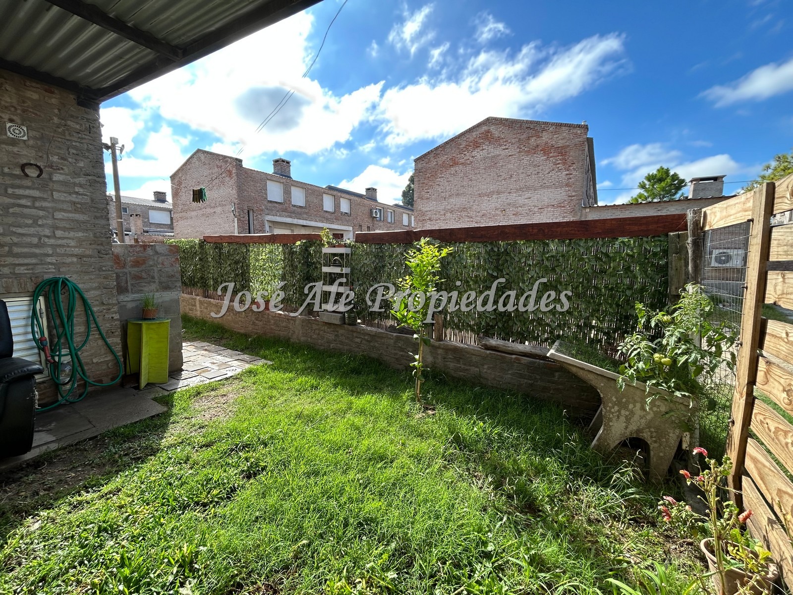 Imagen 9 de Vivienda de 2 dormitorios ubicada en esquina en el General, Colonia.