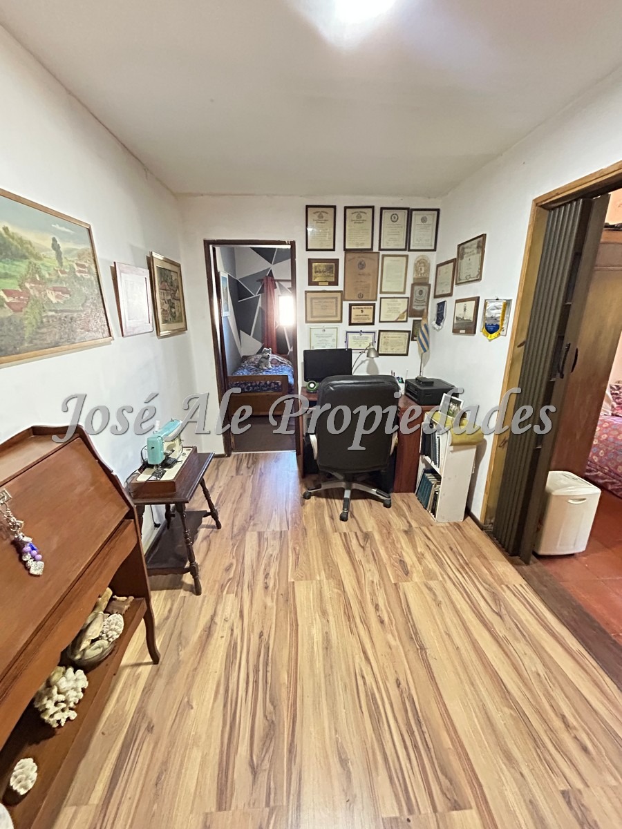 Imagen 7 de Hermosa propiedad ubicada en el Real de San Carlos, a metros de Av Principal Luis Alberto de Herrera, Colonia.