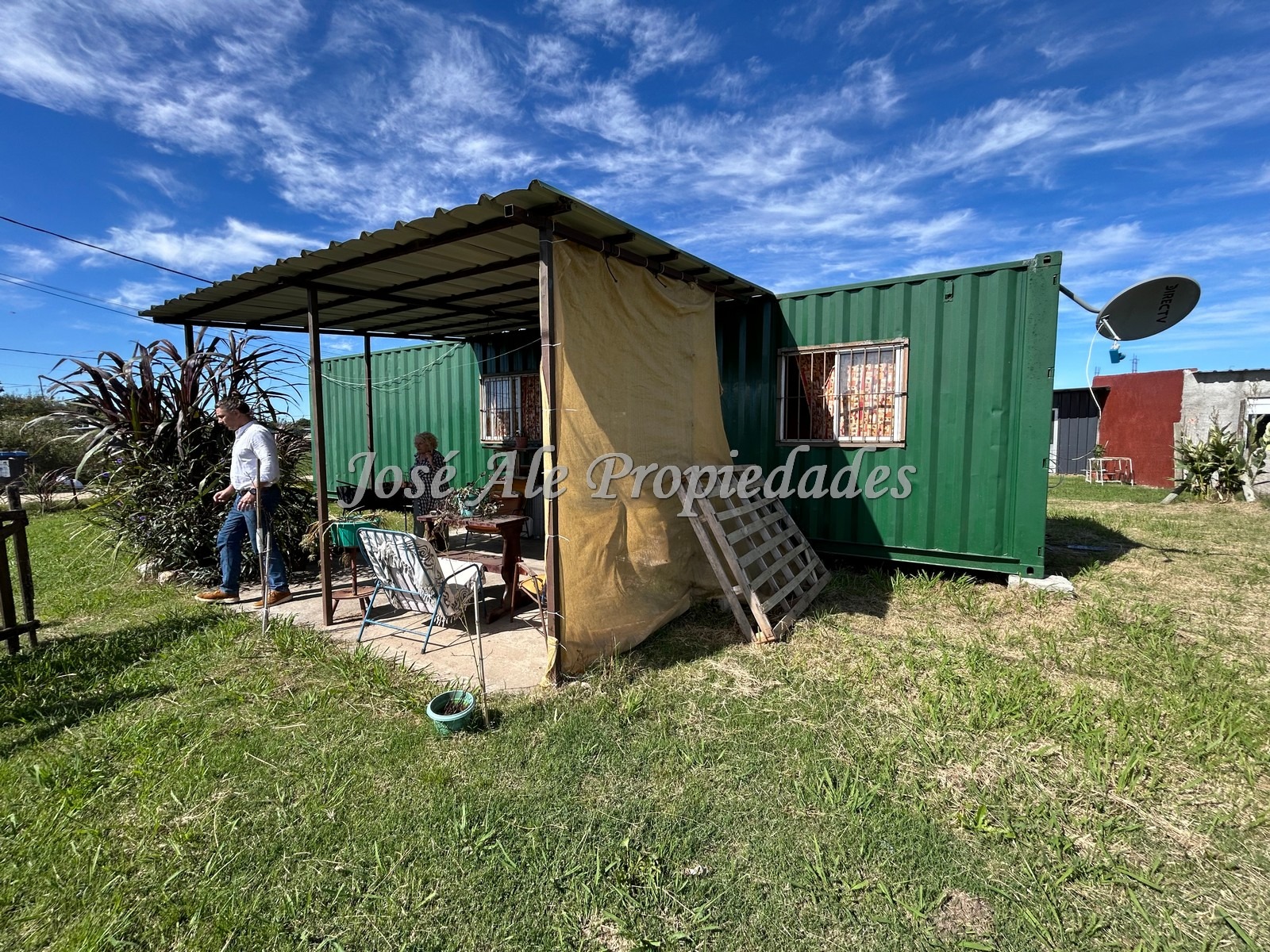 Imagen 2 de EN VENTA Casa contenedor de 2 dormitorios, ubicado en el General Colonia.