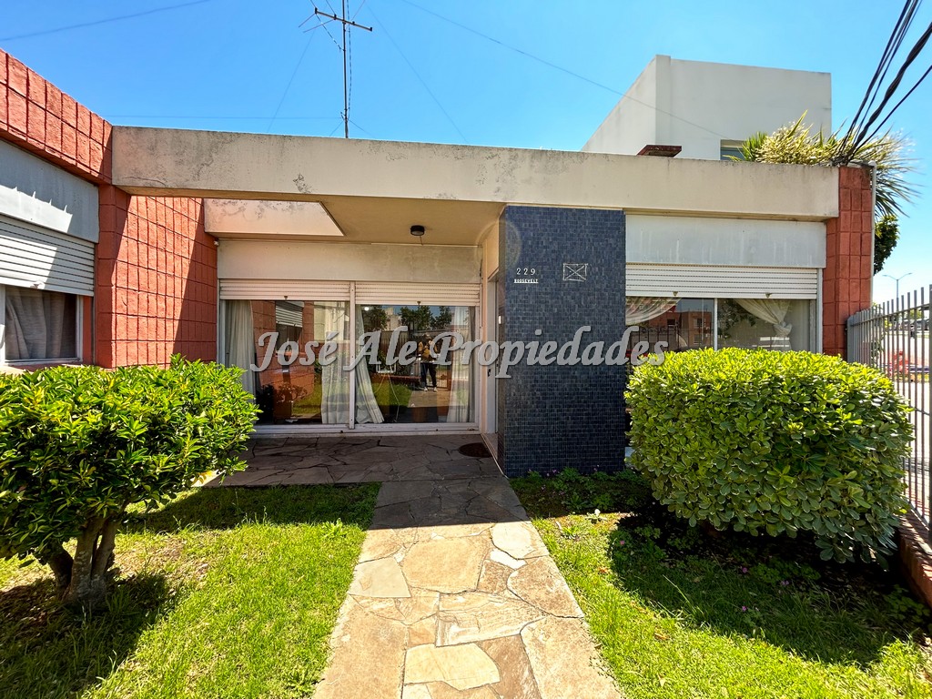 Imagen 1 de EN VENTA Y EN ALQUILER Casa en excelente ubicación, a pocos metros del centro de la ciudad.