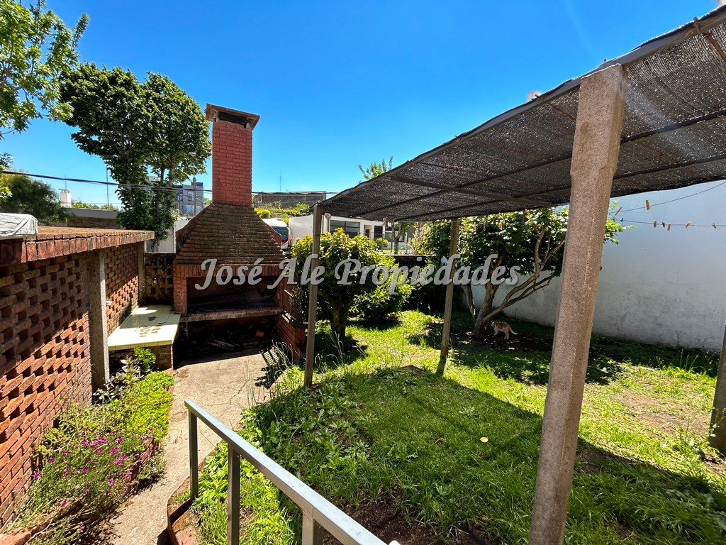 Imagen 10 de EN VENTA Y EN ALQUILER Casa en excelente ubicación, a pocos metros del centro de la ciudad.