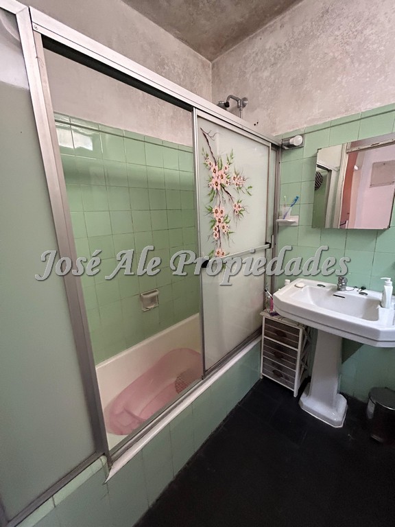 Imagen 9 de EN VENTA Y EN ALQUILER Casa en excelente ubicación, a pocos metros del centro de la ciudad.