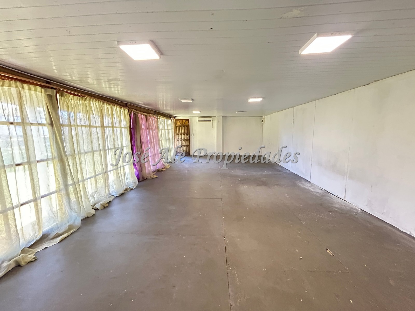 Imagen 3 de EN ALQUILER MONOAMBIENTE – MUY LUMINOSO