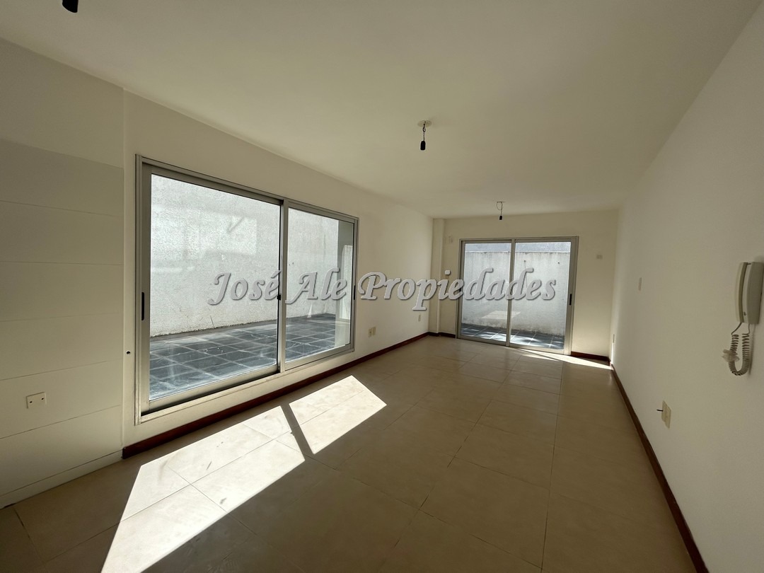 Imagen 2 de EN ALQUILER Espectacular monoambiente o posible 1 dormitorio en edificio residencial frente al Rio de la Plata.