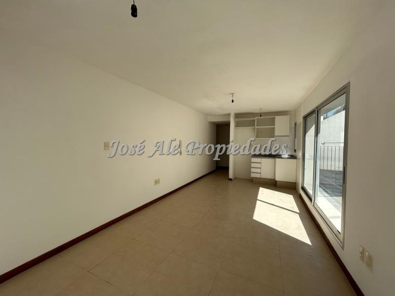 EN ALQUILER Espectacular monoambiente o posible 1 dormitorio en edificio residencial frente al Rio de la Plata.
